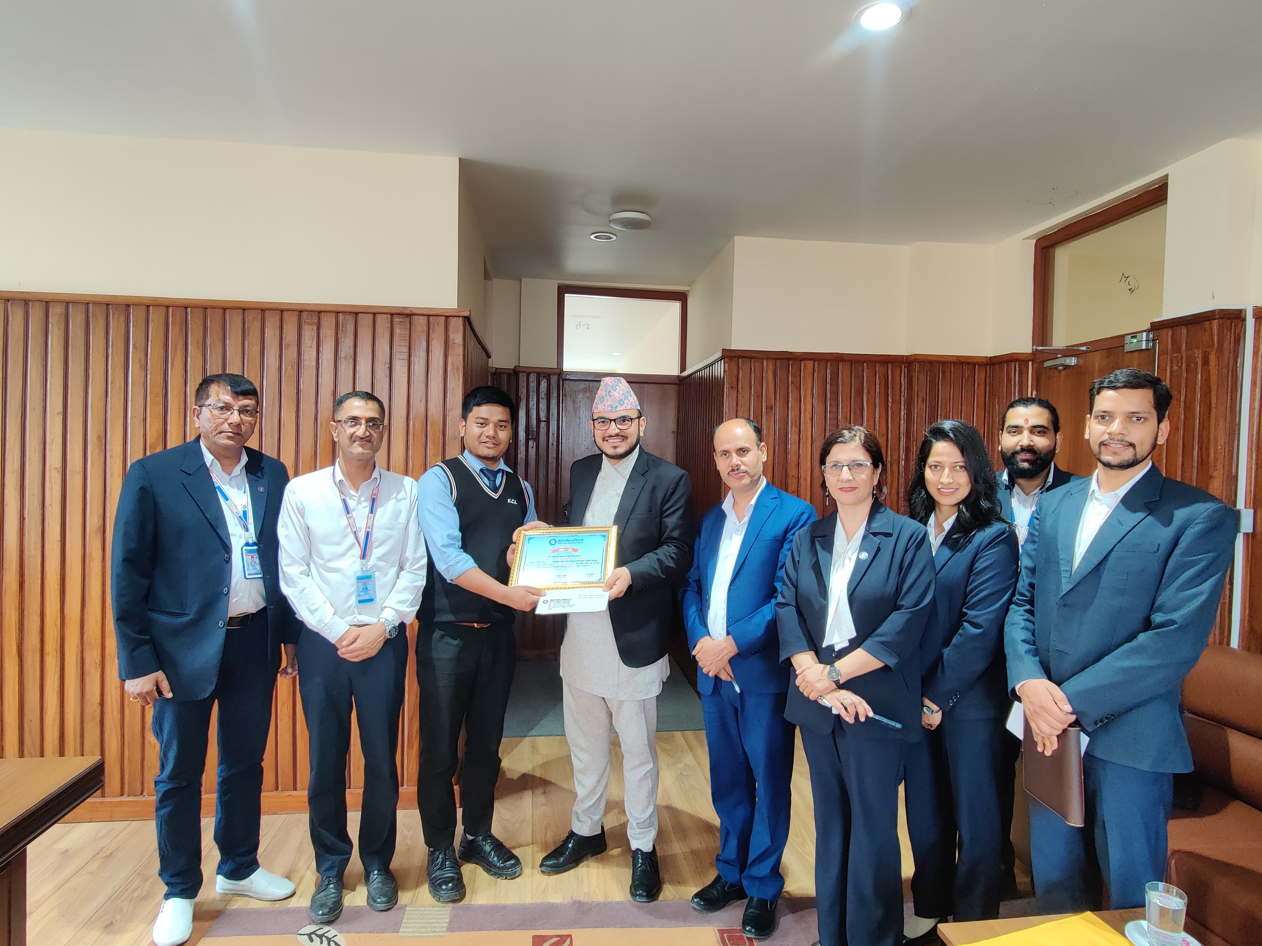 प्रदेशस्तरीय निबन्ध प्रतियोगिताका विजेतालाई पुरस्कार प्रदान